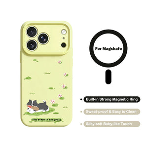 Phone Case For iPhone 16 18 17 15 Pro Max Cases For iPhone 14 13 12 Pro Max Liquid MagSafe Silicone The Puppy In The Grass Cover