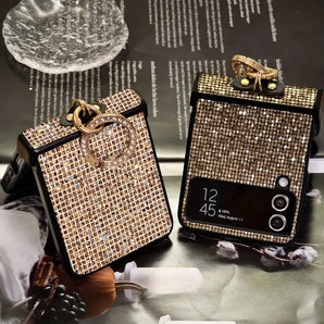 Artificial Diamond-Plated Ring Buckle Phone Case for Samsung Galaxy Z Flip 8 7 6 5 4 3 Series Featuring a Luxury Design Shiny